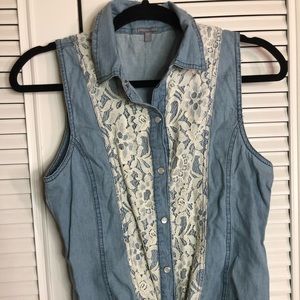 Jean & flower detail top